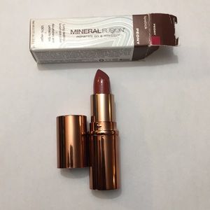 Mineral Fusion Peony Lipstick